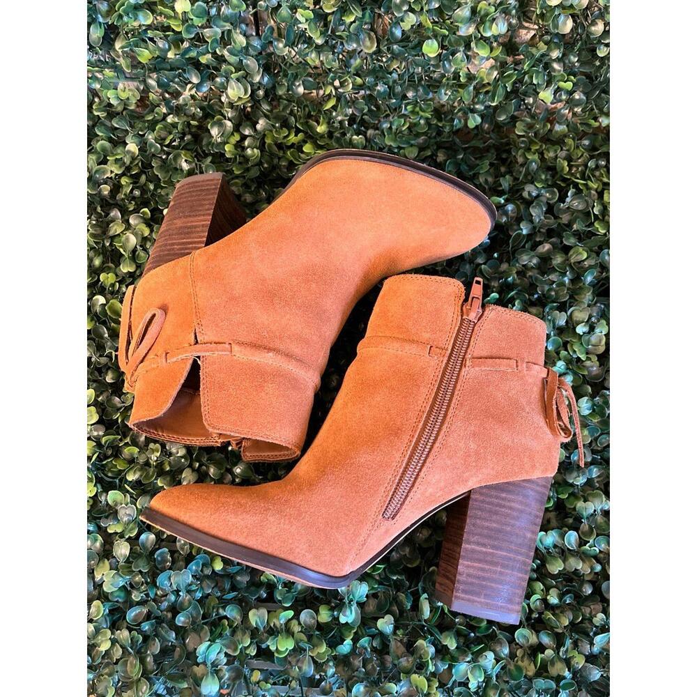 Gibson Latimer Leather booties size 6 brown